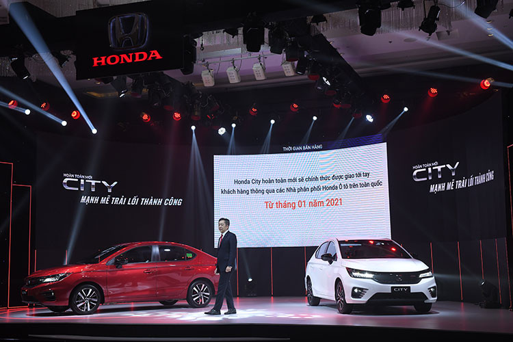 Honda City 2021 mới được lắp ráp, phân phối chính hãng tại Việt Nam với ba phiên bản: RS, L, G cùng 6 lựa chọn màu sắc (tùy phiên bản): Trắng ngà tinh tế, Ghi bạc thời trang, Titan mạnh mẽ, Đỏ cá tính, Xanh đậm cá tính và Đen ánh độc tôn. Xe sẽ có mặt tại hệ thống Nhà Phân phối ôtô Honda trên toàn quốc từ tháng 01/2021.