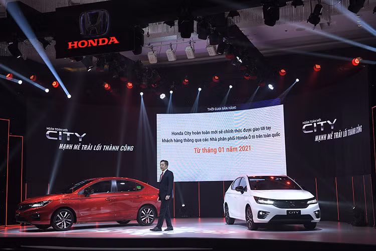 Honda City 2021 mới được lắp ráp, phân phối chính hãng tại Việt Nam với ba phiên bản: RS, L, G cùng 6 lựa chọn màu sắc (tùy phiên bản): Trắng ngà tinh tế, Ghi bạc thời trang, Titan mạnh mẽ, Đỏ cá tính, Xanh đậm cá tính và Đen ánh độc tôn. Xe sẽ có mặt tại hệ thống Nhà Phân phối ôtô Honda trên toàn quốc từ tháng 01/2021.
