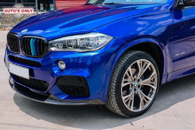 Nói về lý do khi thực hiện gói độ chính hãng, anh cho biết: "Tôi chọn gói độ chính hãng bởi chất lượng và chế độ bảo hành sau khi mua. Ngoài ra, xe còn được cấp giấy xuất xưởng mới, nên có quyền được đăng kiểm theo thông số mới mà không vi phạm luật.