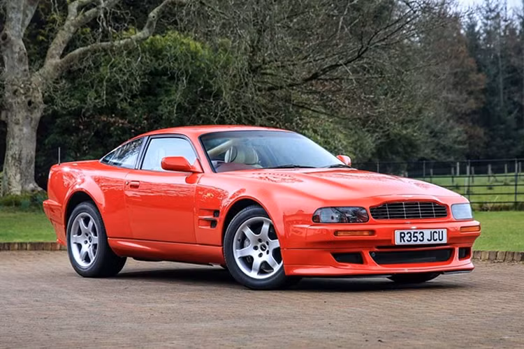 Aston Martin cũng là thương hiệu xe hơi được góp mặt trong bộ sưu tập siêu xe của Quốc vương Brunei. Theo đó, bộ sưu tập có: AM3 (một chiếc grand tourer dùng lõi Vantage nhưng thân Pininfarina), V8 Vantage Special Series II.