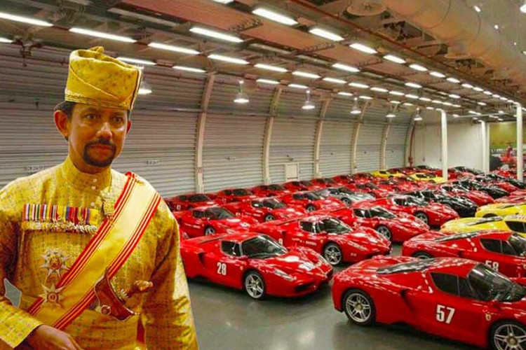 Được biết, bộ sưu tập đạt đỉnh vào những năm 1990. Những năm 1997, Hoàng gia Brunei gặp khó khăn về tài chính, cộng với tình hình khủng hoảng kinh tế chung ở châu Á, giá dầu giảm, khiến gia đình Hoàng gia hạn chế việc sưu tập ôtô.