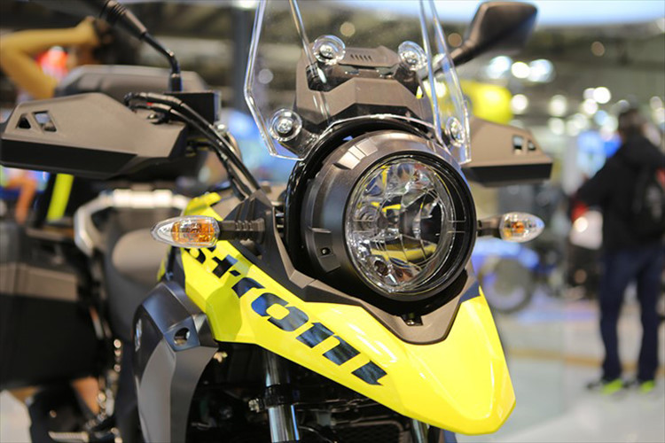 Mới đây, Suzuki Indonesia vừa đăng ký thông tin giá bán xe cho cơ quan quản lý để tính thuế và giá lăn bánh cho các mẫu xe mà hãng đang và sắp bán ra tại thị trường này, cụ thể là Indonesia. Theo giới thạo tin tại Indonesia thì mẫu DL 250 chính là tên mã của mẫu Adventure hạng nhẹ Suzuki V-Strom 250 2019 mới.