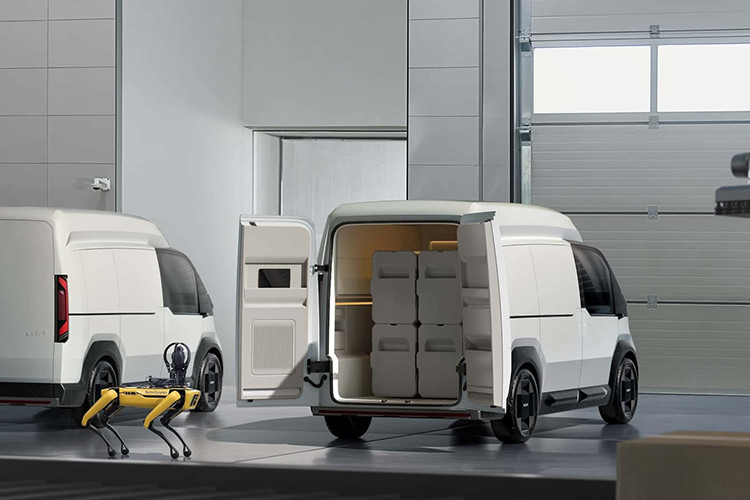 Kia khẳng định PV5 sẽ có thêm nhiều cấu hình khác nhau bên cạnh hai phiên bản chính. Hãng cũng sẽ cung cấp các tùy chọn chuyển đổi chuyên dụng, giúp khách hàng có thể tùy chỉnh chiếc xe theo nhu cầu cụ thể, từ vận tải thương mại đến dịch vụ du lịch hay thậm chí là xe cứu thương.