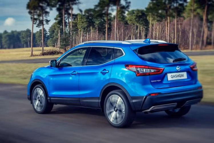 Trên Nissan Qashqai 2019, động cơ có 2 mức công suất tối đa là 138 mã lực và 158 mã lực. Dù tạo ra công suất tối đa bao nhiêu thì động cơ này cũng đồng hành với hộp số sàn 6 cấp và hệ dẫn động cầu trước tiêu chuẩn. Riêng phiên bản 158 mã lực của động cơ này kết hợp cùng hộp số tự động ly hợp kép 7 cấp tùy chọn.