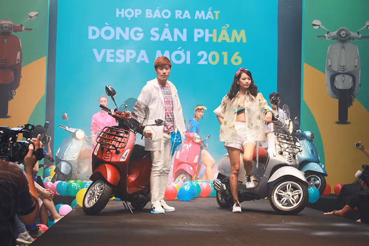 Không chỉ vậy, bánh trước của xe được trang bị cảm biến điện tử liên lạc với bộ điều khiển điện tử thủy lực để kích hoạt hệ thống ABS trong trường hợp bánh xe giảm tốc đột ngột, tránh nguy cơ bó cứng phanh và mất điều khiển xe.