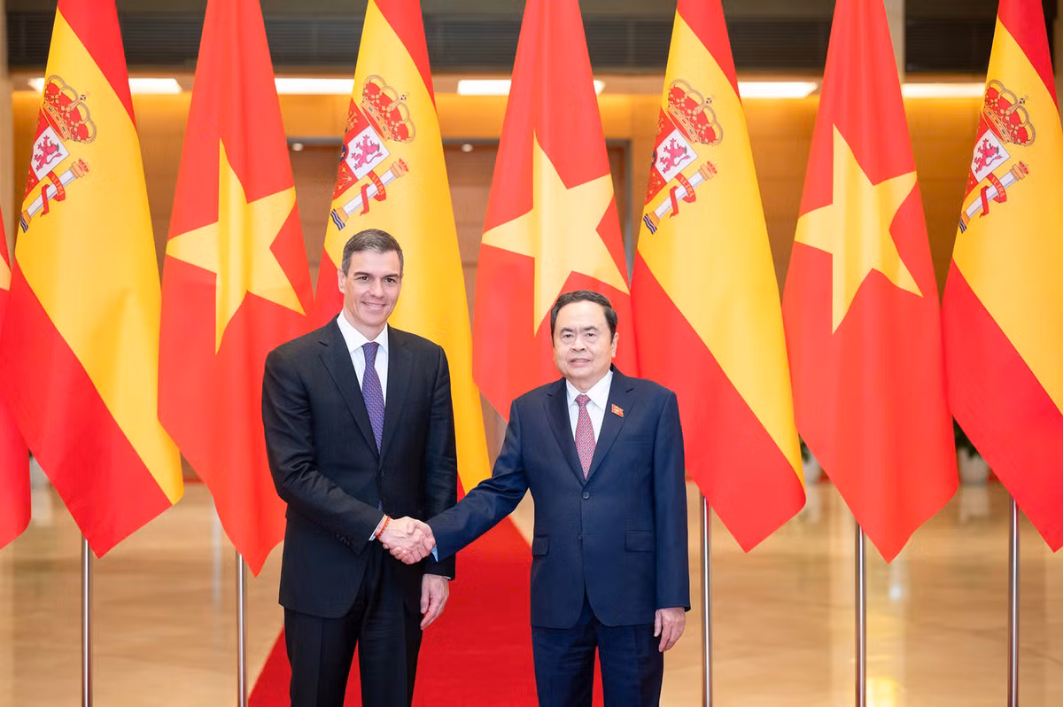 Tay Ban Nha muon nang cap quan he voi Viet Nam len Doi tac chien luoc toan dien-Hinh-4