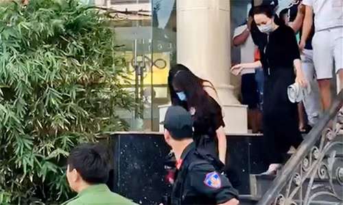 Nhieu nam nu thanh nien su dung ma tuy tai karaoke Luxury-Hinh-2