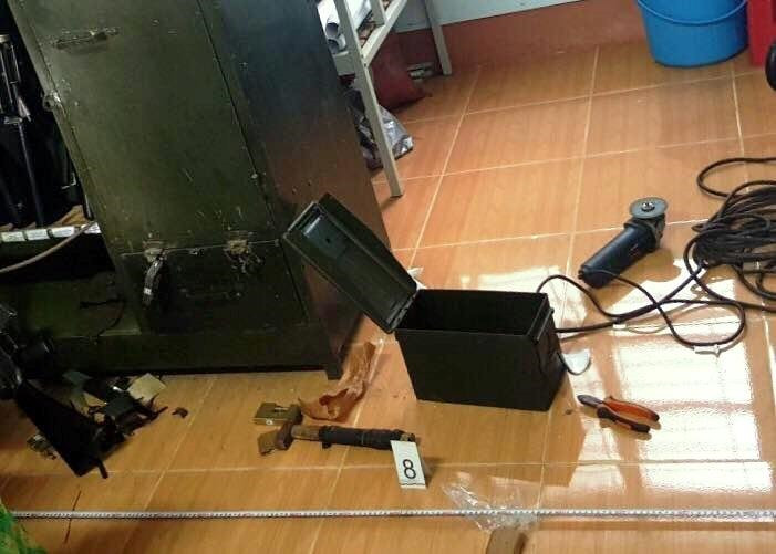 Can canh 2 khau sung ban Pho Chu tich HDND phuong-Hinh-2