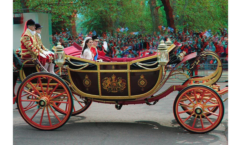 Thay vì sử dụng chiếc Aston Martin, đám cưới William và Kate lại lựa chọn cỗ xe cổ hoàng gia 1902 Ascot State Landau đã có tuổi đời hàng thập kỷ.