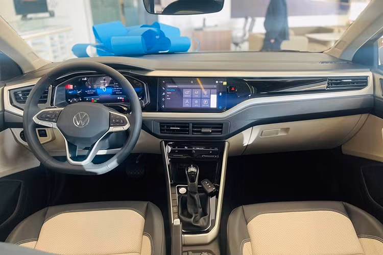 Như vậy, tổng ưu đãi cao nhất mà mẫu xe này nhận được lên tới 220 triệu đồng. Mức giá sau ưu đãi của Volkswagen Virtus (749 – 849 triệu đồng) thực tế vẫn cao hơn khoảng 100 - 200 triệu đồng so với bản cao cấp nhất của các mẫu sedan hạng B hiện tại ở Việt Nam.