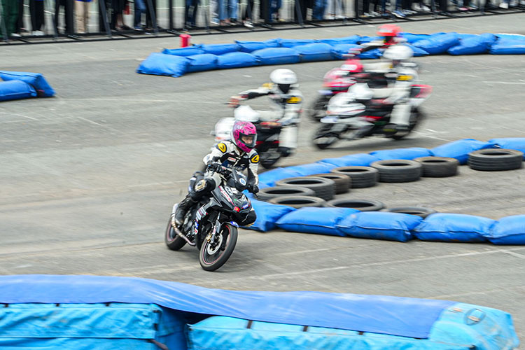 Được biết, sự xuất hiện của Fabio Quartararo và Franco Morbidelli lần này là một phần trong nỗ lực của Yamaha Motor Việt Nam trong việc mang đến thật nhiều các hoạt động ý nghĩa và thiết thực cho cộng đồng đam mê xe hai bánh tại Việt Nam hiện nay.