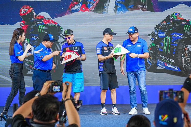 Trước khi đầu quân cho đội Monster Energy Yamaha MotoGP, Quartararo từng thi đấu ở đội đua vệ tinh Petronas Yamaha SRT trong 2 mùa giải 2019 và 2020. Ở mùa giải 2022, anh xếp thứ 2.