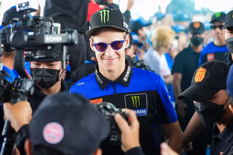 Trong sự kiện, 2 tay đua chia sẻ nhiều về sự nghiệp đua xe và con đường đến với MotoGP. Tay đua người Pháp Quartararo cho biết việc đạt được chức vô địch mùa giải MotoGP 2021 thay đổi khá nhiều đến cuộc sống anh, ngoài ra anh cũng tạo được cái nhìn khác về MotoGP với người dân nước Pháp khi anh là công dân đầu tiên của quốc gia này đạt được chức vô địch MotoGP.