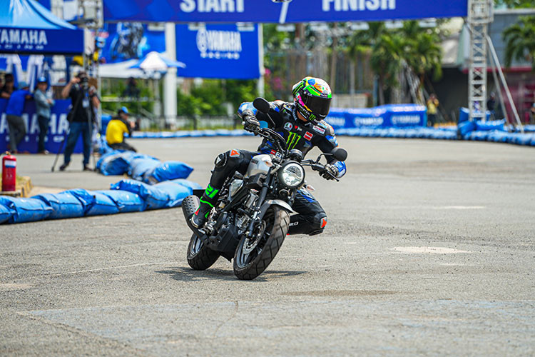 Tay đua sinh năm 1994 chia sẻ khó có thể nói con đường sự nghiệp của mình có thật sự khó khăn hơn các tay đua MotoGP còn lại hay không, tuy nhiên anh cảm thấy hài lòng khi đến với MotoGP mà không cần bắt đầu từ Moto3.