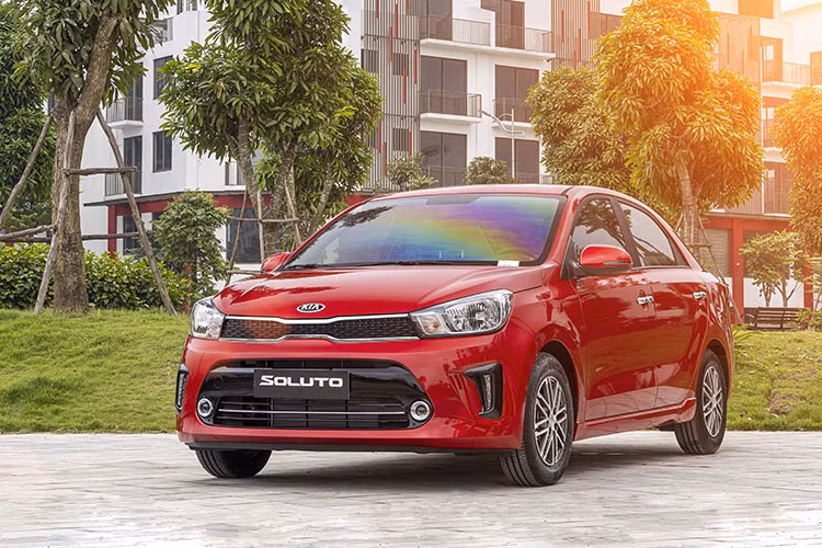 KIA Soluto tai Viet Nam bot phien ban, giam gia ban 