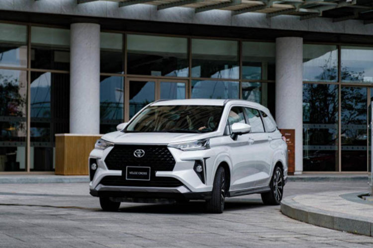 Đứng thứ 9 trong bảng xếp hạng là Toyota Veloz Cross với doanh số 568 xe, giảm hơn 700 so với tháng 12/2022. Ra mắt thị trường Việt Nam vào tháng 3/2022 dưới dạng nhập khẩu nguyên chiếc từ Indonesia, Veloz Cross được giới thiệu với 2 phiên bản là CVT và TOP, đều sử dụng động cơ 1.5L kết hợp với hộp số tự động CVT.