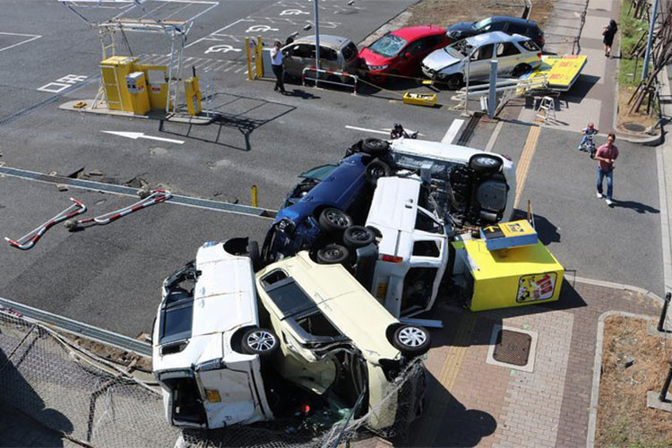 Một cảnh tượng tại Kobe sau khi siêu bão Jebi đổ bộ.