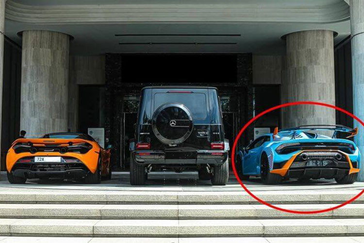 Ngay lập tức, tin tức về siêu xe Lamborghini Huracan STO này tiếp tục nóng trên mạng xã hội khi nó được nhiều người nhìn thấy có mặt tại tỉnh Bà Rịa - Vũng Tàu và chia sẻ hình ảnh lên mạng xã hội.