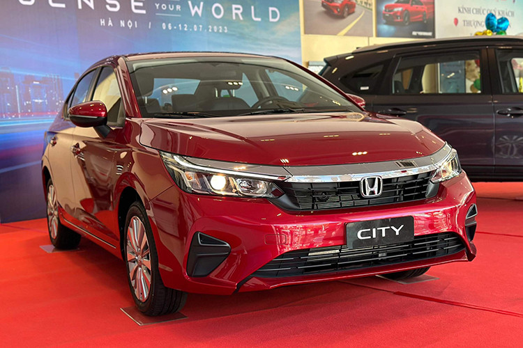 Honda City tai Viet Nam tiep da giam gia, cao nhat 60 trieu dong