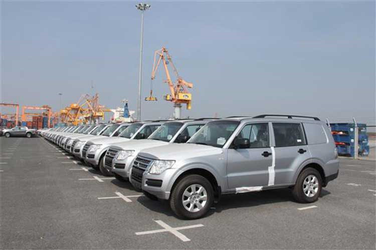 Theo số liệu thống kê từ Hiệp hội các nhà sản xuất ôtô Việt Nam (VAMA), trong tháng 2/2018, toàn thị trường Việt Nam đã tiêu thụ 12.394 xe ôtô các loại, giảm 52% so với tháng 1/2018 và giảm 29% so với cùng kỳ năm 2017. Đáng chí ý, các mẫu xe nhập khẩu sụt giảm mạnh doanh số.