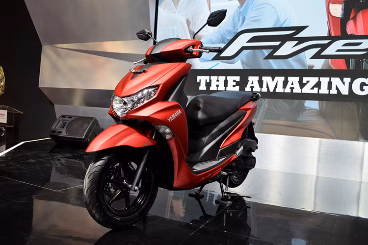 Sau khi làm mưa làm gió trên thị trường với chiếc Yamaha Aerox, hay còn có tên Yamaha NVX tại Việt Nam, Yamaha Indonesia vừa tung ra thêm một sản phẩm xe tay ga thể thao mới có tên Yamaha Freego 125 mới.