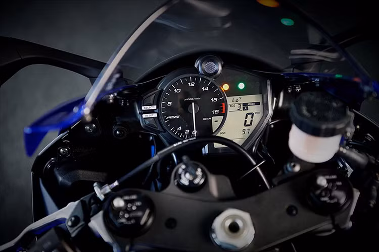 Do đó, nhiều khả năng hãng xe máy đình đám Nhật Bản này sẽ sớm dừng sản xuất Yamaha R6 hiện tại trong năm 2021 khi toàn bộ thị trường Châu Âu áp dụng tiêu chuẩn khí thải mới khắt khe này.