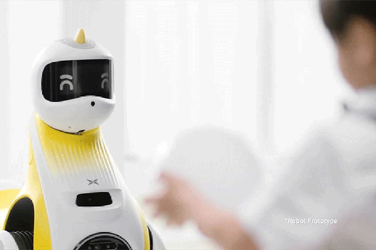 Như bạn mong đợi, rô bốt này tích hợp công nghệ cao cho phép nó di chuyển xung quanh, phát hiện và tránh các vật thể, thậm chí tìm đường trên nhiều loại địa hình khác nhau - tương tự như một chiếc xe tự hành thực tế.