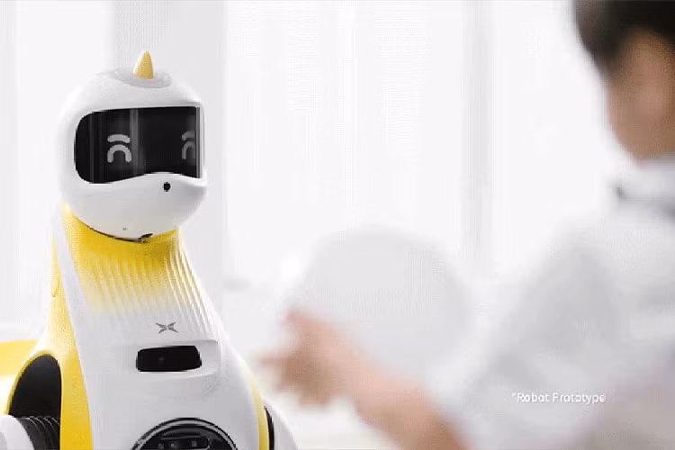 Như bạn mong đợi, rô bốt này tích hợp công nghệ cao cho phép nó di chuyển xung quanh, phát hiện và tránh các vật thể, thậm chí tìm đường trên nhiều loại địa hình khác nhau - tương tự như một chiếc xe tự hành thực tế.