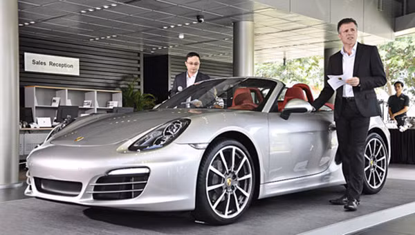 Buoc sang 2016, xe Porsche tang gia ca ty dong tai Viet Nam