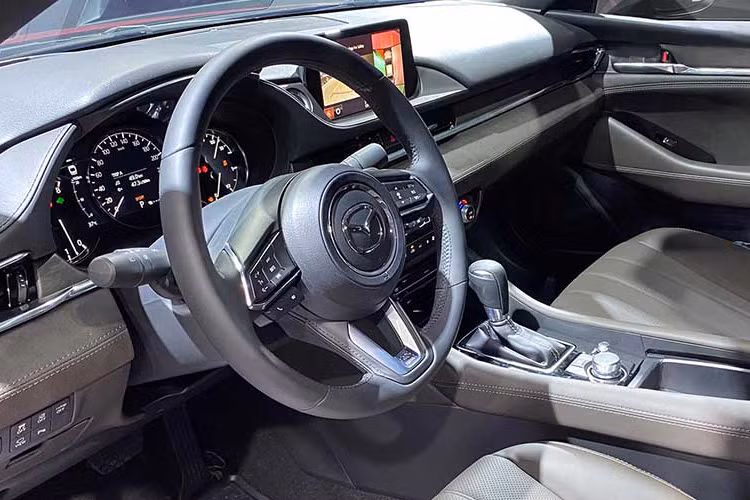 Mazda6 se van ban tai Viet Nam, bat chap lenh 