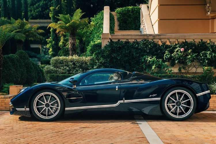 Siêu xe Pagani Utopia 2023 mới thay thế cho "đàn anh" là thần gió Huayra hàng đầu của Pagani. Ra mắt vào tháng 9 năm 2022, Utopia chỉ được sản xuất với số lượng 99 chiếc và tất cả đều đã có chủ nhân.