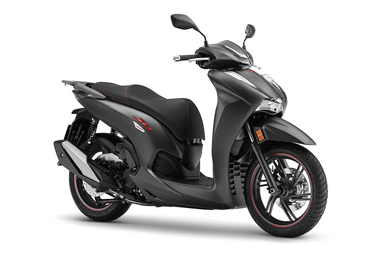 Phiên bản Đặc biệt SH350i với hai màu Đen và Bạc Đen sẽ được giao đến tay khách hàng thông qua toàn bộ hệ thống Cửa hàng Bán xe và Dịch vụ do Honda ủy nhiệm (HEAD) trên toàn quốc vào ngày 23 tháng 11 năm 2021. Mức giá xe Honda SH 350i đặc biệt sẽ tăng thêm 10 triệu đồng so với bản thường là 146,99 triệu đồng.