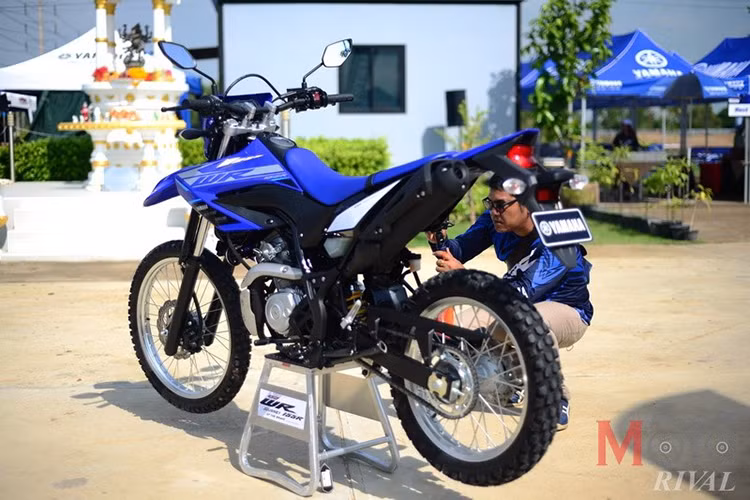 Yamaha WR155 cỡ nhỏ là mẫu xe địa hình hoàn toàn mới của hãng xe máy đình đám Nhật Bản khi mà hầu hết tất cả các bộ phận trên chiếc xe đều được làm và thiết kế mới, không dựa trên nền tảng cơ bản của bất kỳ chiếc xe nào cùng hãng trước đó.