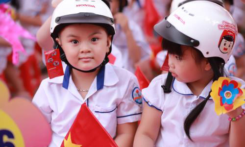 Honda Viet Nam tang mu bao hiem cho hoc sinh lop mot-Hinh-2