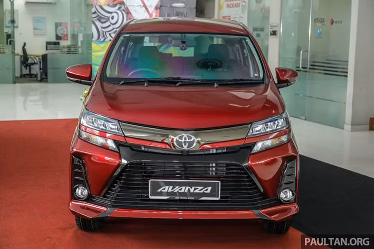 Một số điểm khác biệt trên phiên bản nâng cấp 2019 này của mẫu xe Toyota Avanza cũng đã được hãng xe Nhật Bản làm mới lại như; cản trước, thanh ba-bô-lê bên sườn, mâm hợp kim và cản sau thể thao hơn... nhằm cacnhj tranh với các đối thủ "đồng hương" cùng phân khúc.