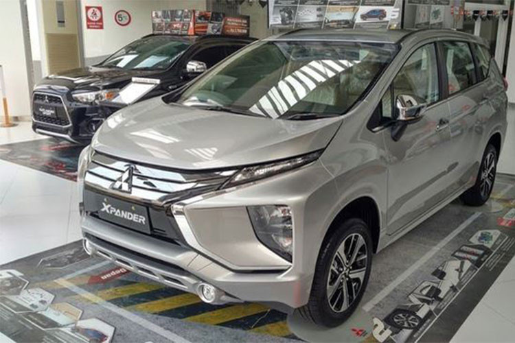Ngoài 4 cái tên mới được thông quan và đang rục rịch tung ra thị trường, Mitsubishi sẽ còn tiếp tục đưa thêm một mẫu xe nhập khẩu thứ 5 khác về Việt Nam, đó là Xpander, tất nhiên giá bán cụ thể hiện vẫn chưa được tiết lộ nhưng dự định sẽ ra mắt trong tháng 8/2018 với giá khá rẻ.