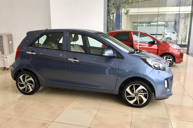 Để tăng sức cạnh tranh với các đối thủ ở phân khúc hạng A tại Việt Nam như Toyota Wigo hay Hyundai Grand i10, Thaco đã tung ra thị trường phiên bản số tự động của mẫu xe giá rẻ Kia Morning, nhằm tiếp cận nhóm khách hàng phổ thông, mua xe lần đầu hoặc những người làm dịch vụ.