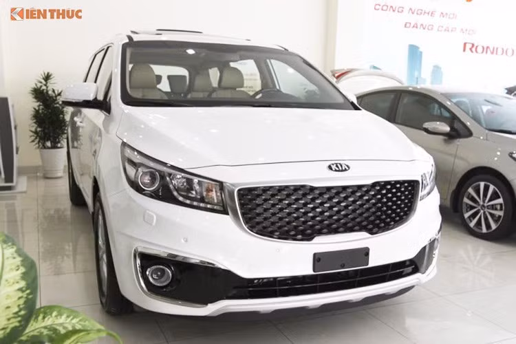 Không ít DN kinh doanh bán lẻ ô tô phải than trời vì thua lỗ.