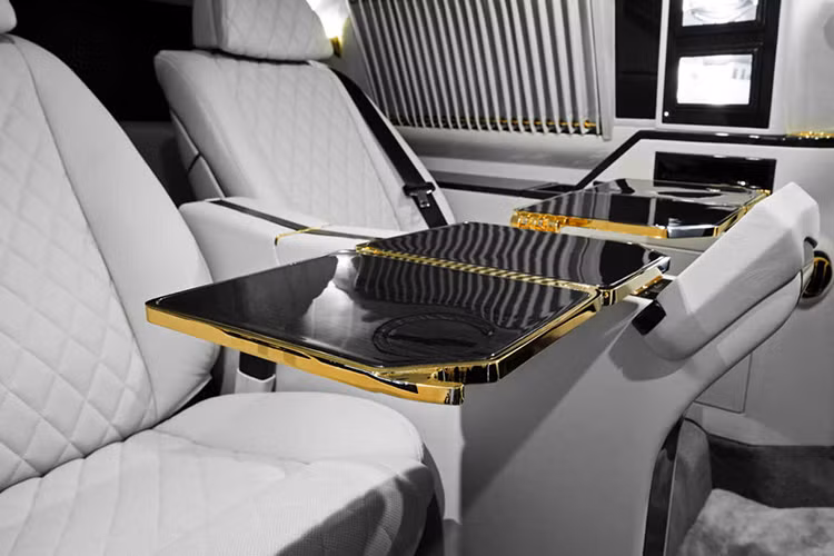 Lexani Motorcars tự tin khẳng định: “Tính thẩm mỹ là tôn chỉ hàng đầu của Lexani. Bên cạnh đó, hãng độ xe này cũng cam kết chiếc xe của bạn sẽ làm chủ của sự kết hợp hài hòa giữa nét sang trọng, an toàn và chức năng tiện nghi bậc nhất”.