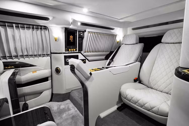 Lexani Motorcars là một công ty độ và trang trí xe đặt trụ sở tại California, một địa điểm sáng tạo nhất trong giới độ xe trong việc nâng cấp và tùy biến nội thất xe hơi - giúp tất cả những chiếc xe trở nên khác biệt và đẳng cấp hơn.