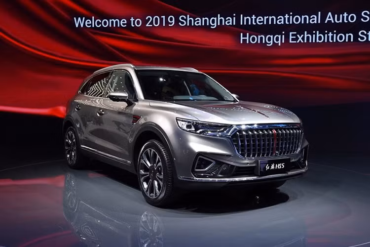 Hồng Kỳ là một thương hiệu biểu tượng của làng xe Trung Quốc. Trong quá khứ, Hồng Kỳ vốn được biết đến như thương hiệu chuyên sản xuất xe cho nguyên thủ và các quan chức cấp cao của chính phủ Trung Quốc. Mới đây tại triển lãm Ô tô Thượng Hải 2019, thương hiệu này đã cho ra mắt mẫu xe SUV Hồng Kỳ HS5.
