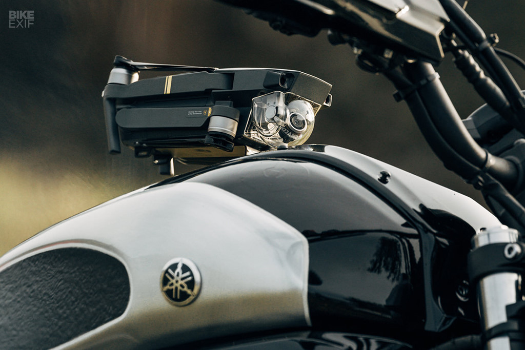 Dù phong cách của XSR700 còn nhiều tranh cãi, không thể phủ nhận đây là một mẫu xe linh hoạt và dễ sử dụng. “Điều khiển nó rất dễ dàng, không hề có cảm giác vật lộn khi vào cua. Những gì cần làm chỉ là bẻ lái theo hướng muốn đến”, Kevin Murray, chủ cơ sở Velomacchi cho biết.