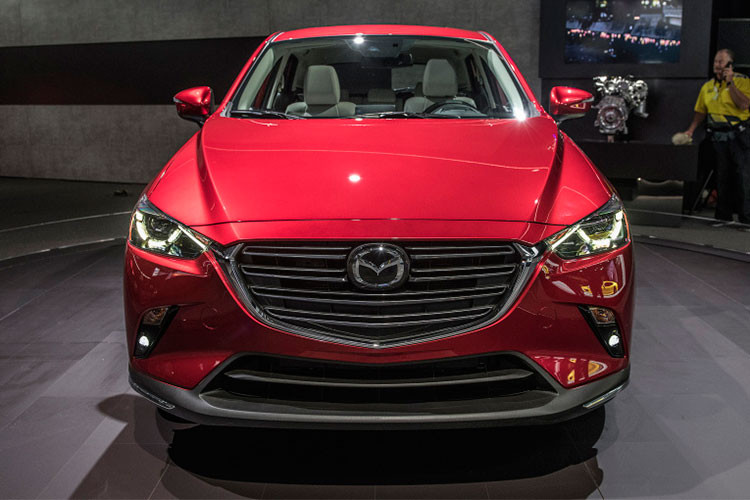 Tại thị trường Việt Nam, mẫu xe crossover cỡ nhỏ Mazda CX-3 lần đầu xuất hiện tại triển lãm Vietnam Motor Show 2016. Mặc dù xuất hiện trên thị trường Đông Nam Á khá nhiều, nhưng mẫu xe này vẫn hoàn toàn vắng bóng ở Việt Nam do nhà phân phối chính VinaMazda (Thaco Trường Hải) chưa có kế hoạch bán ra. 