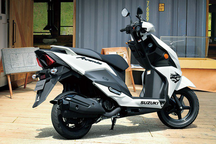 Suzuki Avenis 2025 mới hiện tại được coi là sản phẩm được cập nhật, nâng cấp. Xe được trang bị động cơ SEP (SUZUKI ECO PERFORMANCE), kết hợp giữa khả năng tiết kiệm nhiên liệu tốt với hiệu suất lái mạnh mẽ.