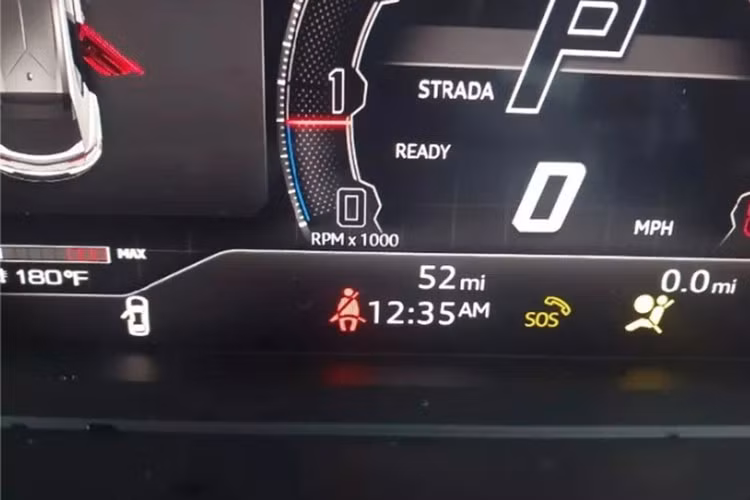 Lamborghini Urus Performante hiện vẫn là một trong những mẫu SUV hiệu suất cao cấp nhất thị trường toàn cầu mà người dùng có thể chọn lựa hiện tại. Tuy nhiên ngay cả với những người đam mê SUV thể thao nhất, họ có thể vẫn sẽ phải bỏ qua chiếc Urus Performante mới toanh trên, dù có thể mua xe với giá cực rẻ.