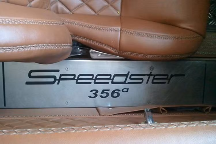 Được coi là một huyền thoại trong làng xe thể thao, Porsche 356A nắm giữ nhiều danh hiệu danh giá trong làng đua xe thế giới như; 24 hours of Le Mans, 1000 km Buenos Aires, Carrera Panamericana...