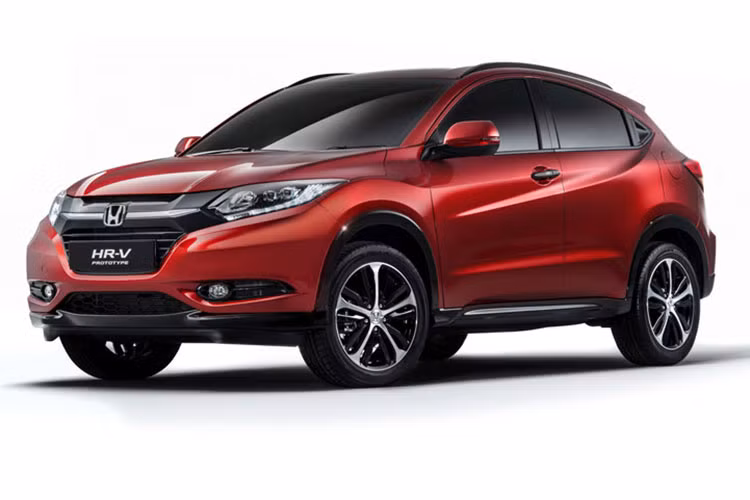 Dự kiến, mẫu xe Honda HR-V 2018 nhập khẩu từ Thái Lan này sẽ có giá bán lẻ đề xuất dưới 900 đồng cùng nhiều màu sắc (tùy phiên bản) cho khách hàng lựa chọn bao gồm: Trắng, Đỏ, Đen, Bạc, Xanh. Xe sẽ được chính thức phân phối tại các Đại lý Honda Ôtô từ Quý 4 năm 2018.