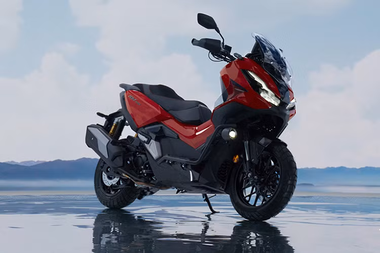 Honda ADV 350 2025 mới hiện đang là mẫu xe ga địa hình thu hút sự quan tâm đặc biệt từ giới mộ điệu với nhiều đồn đoán sắp về Việt Nam ngay trong năm nay.