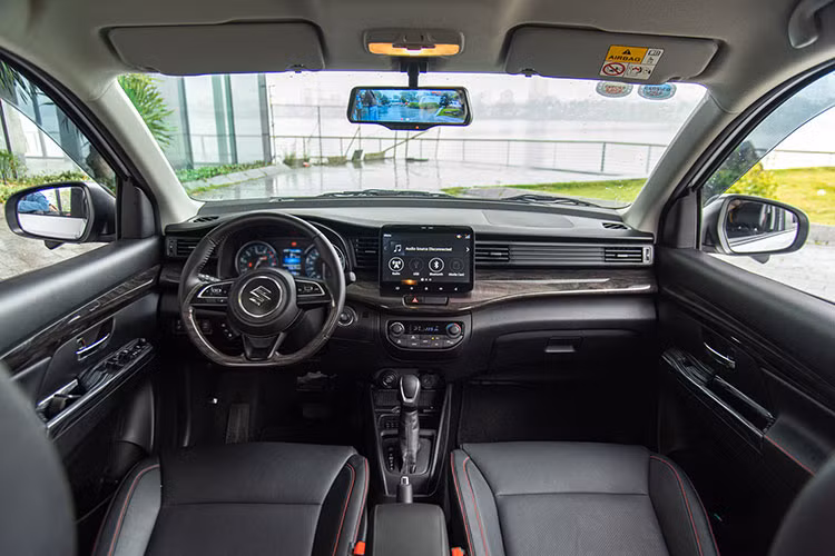 Xe MPV Suzuki Hybrid Ertiga chay dich vu co du sinh loi?-Hinh-3