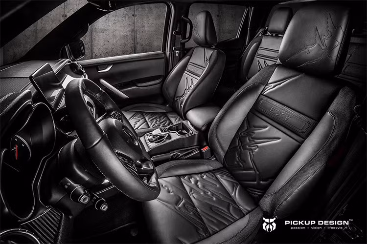 Hãng độ Calex Design cho biết sẽ cung cấp chỉ 1.998 gói độ cho những chủ xe bán tải hạng sang X-Class. Trong đó có 999 chiếc thuộc bản X-Class Off-Road và 999 chiếc còn lại thuộc bản X-Class Urban.